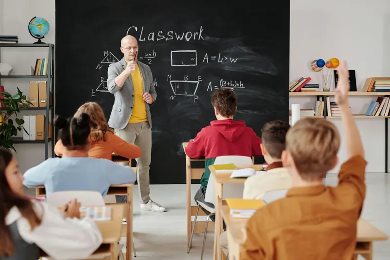 Best Gifts for Teachers in Madrid