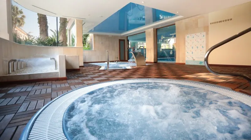 Spa day and breakfast with massage