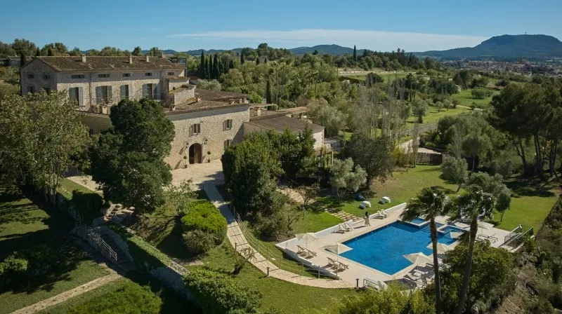 One-Night Rural Getaway with Breakfast & Spa for Two