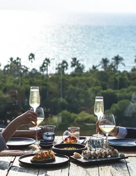 Asian Brunch with Unlimited Drinks in Playa de Palma