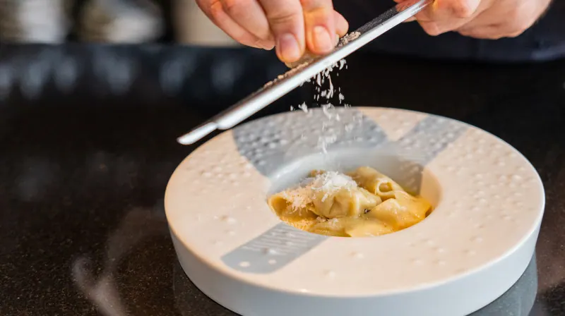 Gourmet experience with wine accompaniment for two