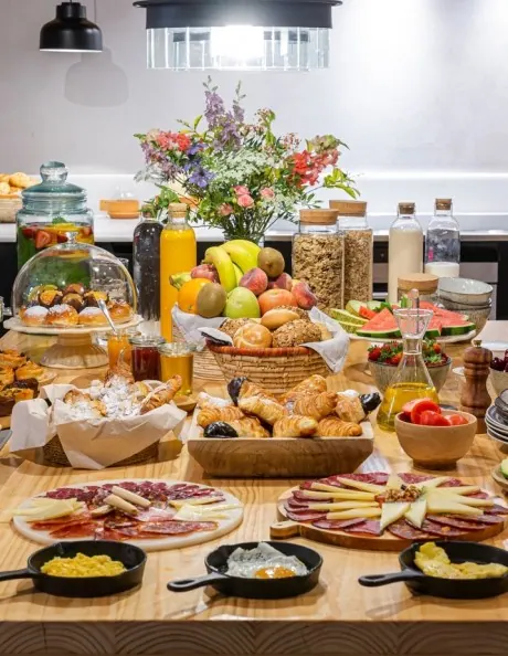 Buffet breakfast in the centre of Barcelona