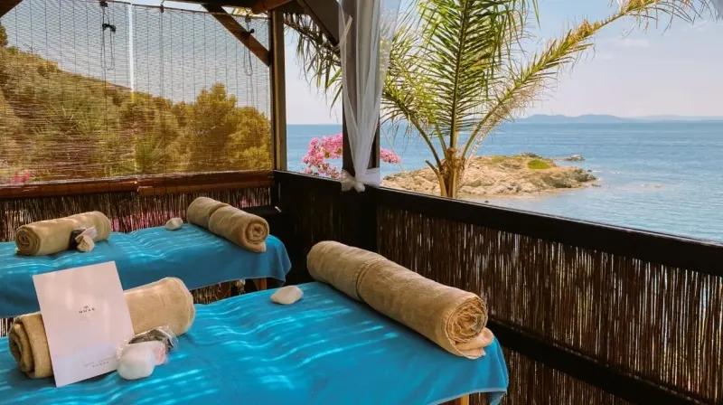 Costa Brava Getaway with Breakfast, Massage & Cava for Two