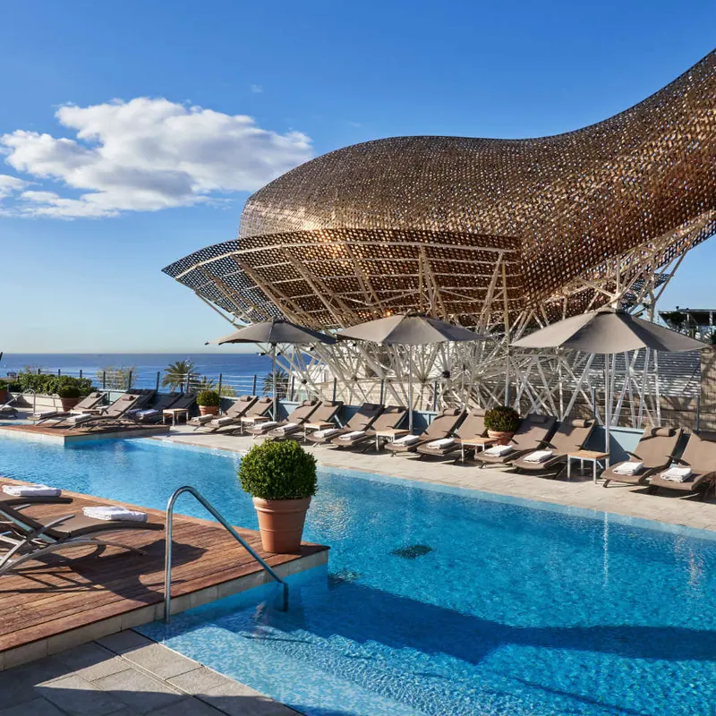 Hotels without a date