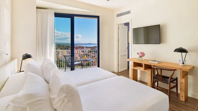Romantic getaway with sea views in Tarragona