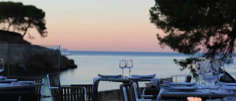 The Best Gift You Can Give Them: Romantic Date Ideas in Mallorca with Dinner & Spa