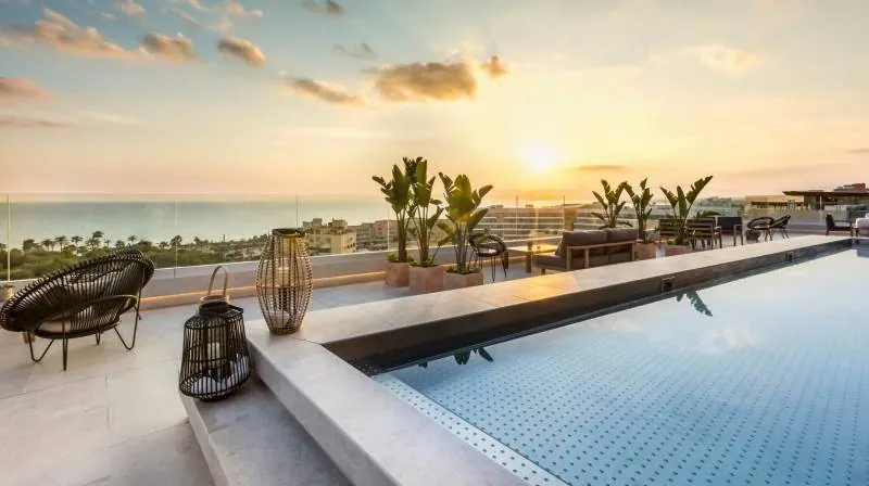Piscine extérieure de l’hôtel Iberostar Llaut Palma