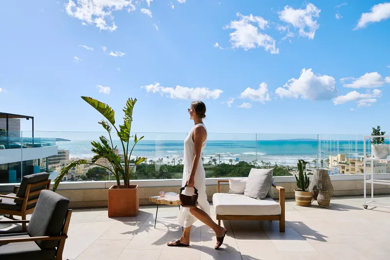 Day Pass with Spa, Pool & Lunch