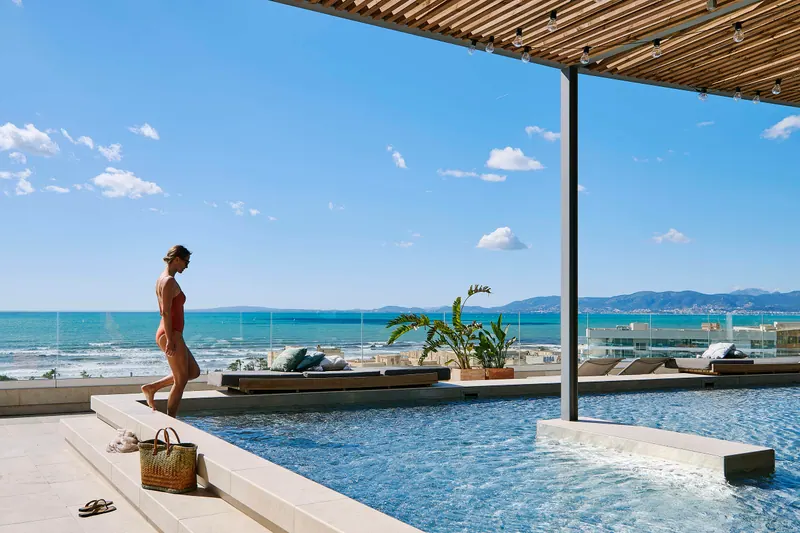 Our selection of day passes at 5-star pools in Mallorca