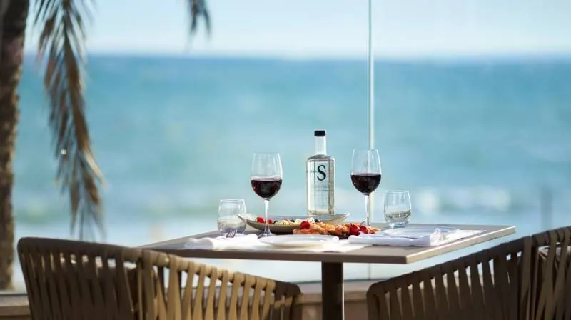 Dining, spa & treatment experience