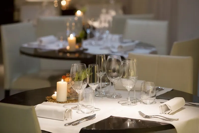 Spa Access, Oriental Massage & Lunch or Dinner