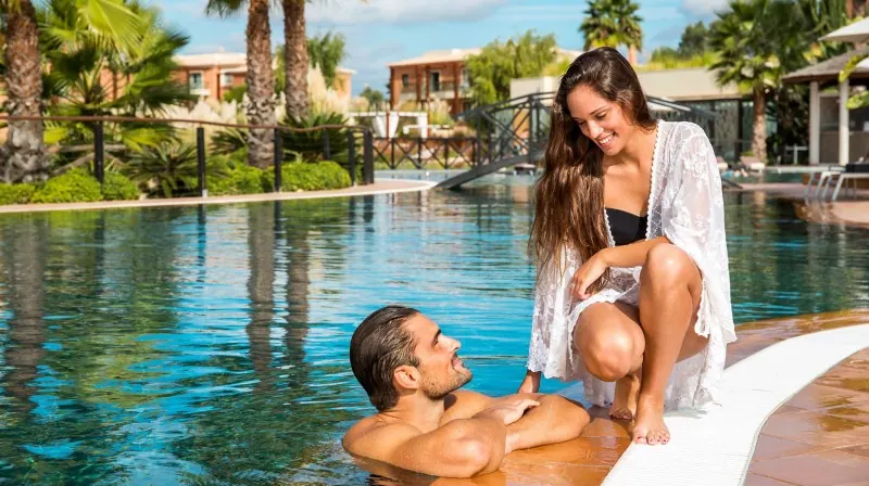 Romantic getaway with dinner, spa & massage for two in the Algarve