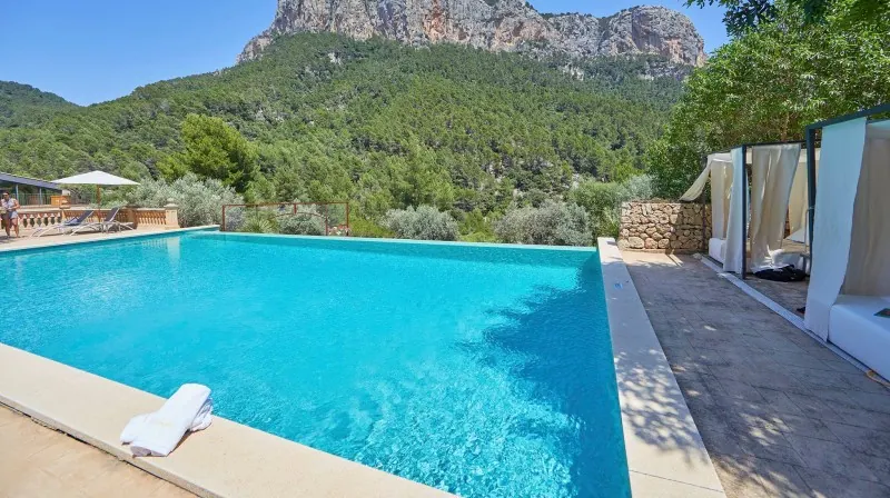 Pool, Spa and Lunch Day