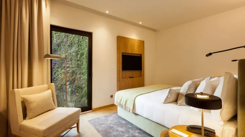 Romantic getaway in Porto