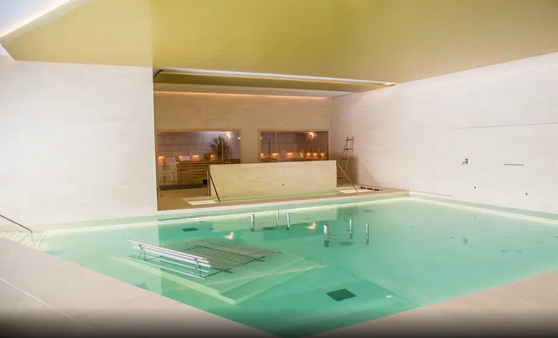 Buffet Breakfast & Spa Access