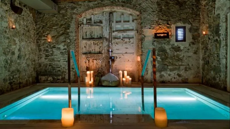 1 night with spa & wine tasting for two