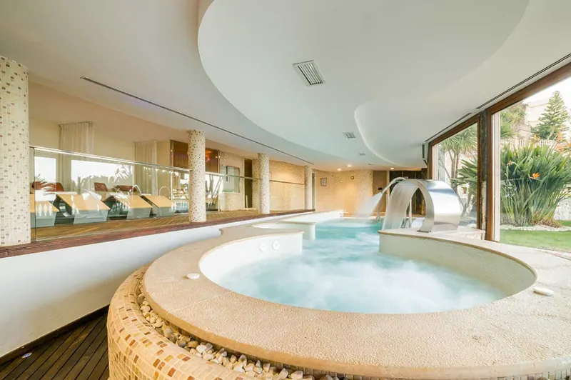 Winter Offer: Sea View Accommodation, Breakfast & Spa