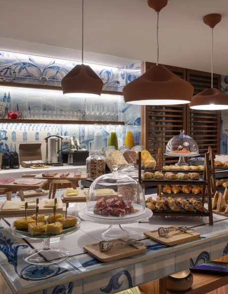 Breakfast in the heart of Barcelona